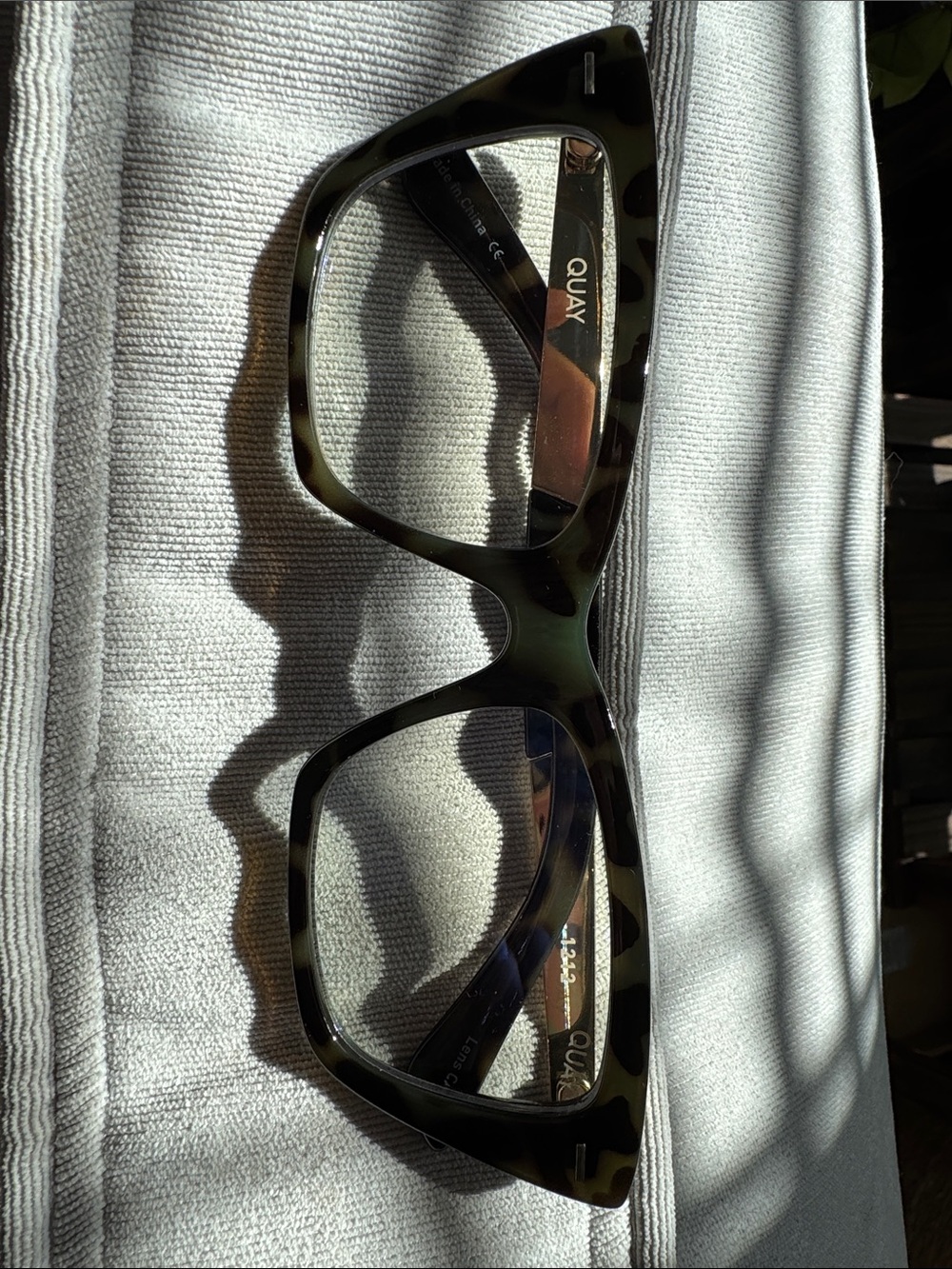 Quay Australia “Prove It” blue light glasses - Picture 2 of 4